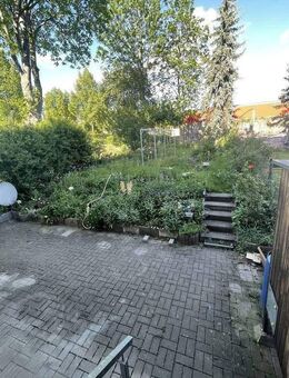 Schöne 3 Raum Erdgeschosswohnung mit Terrasse und Garten - Erfurt