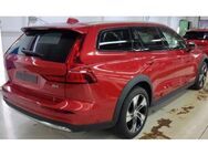 Volvo V60 Cross Country Jahreswagen / Plus*AWD - Leipzig