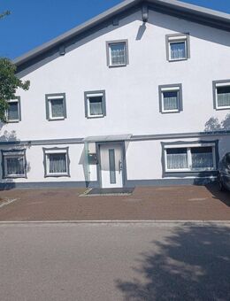 Großes Haus, ca. 180qm Wohnfläche, 2 Etagen - Frontenhausen