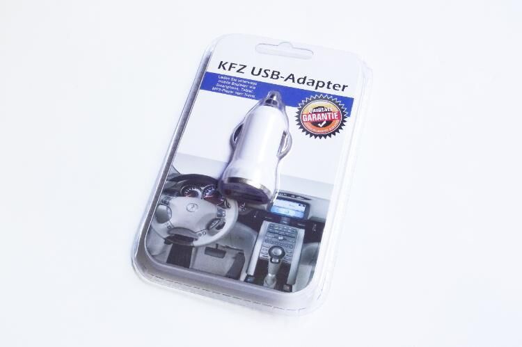 Universal USB Kfz/Auto Lade-Adapter “weiß ” für