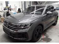 VW Touareg, 3.0 eTSI Elegance 21LM, Jahr 2023 - Hannover