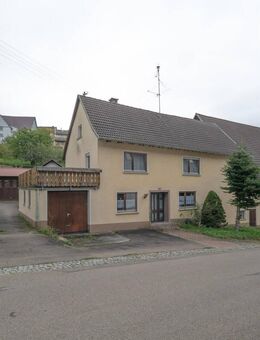 Landwirtschaftliches Anwesen mit großem Grundstück und einem Schuppen - Irndorf