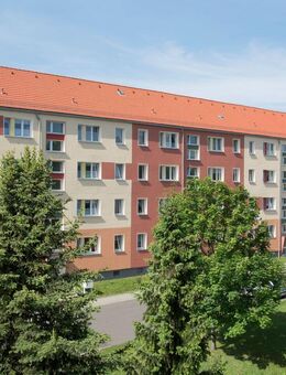 Beliebte Wohnlage Plossen: 3RWE mit Balkon und Badewanne - Meißen