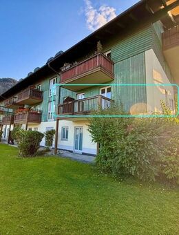 Zentral & gemütlich: 2-Zimmer-Wohnung mit Bergblick, Balkon, Fahrstuhl & Garage - Flintsbach (Inn)
