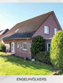 Solide Kapitalanlage: Vermietetes Zweifamilienhaus im Herzen von Ostgroßefehn - Großefehn