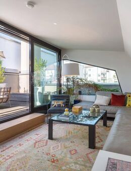 Verstecktes Juwel im Herzen der Maxvorstadt: Modernes Townhouse in ruhiger Hoflage - München