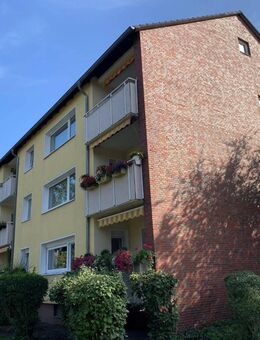 Peine Stadt / Sehr attraktive und große Eigentumswohnung im Erdgeschoss mit Balkon und Garage in begehrter Lage ! - Peine