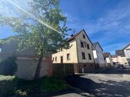 Wohnhaus mit Geschichte aus vergangenen Zeiten in Karsbach - Karsbach
