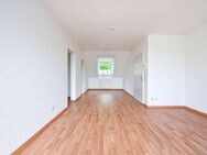 Charmante 2-Zimmer-Wohnung mit Balkon in gepflegtem Mehrfamilienhaus in Hohenstein-Ernstthal - Hohenstein-Ernstthal