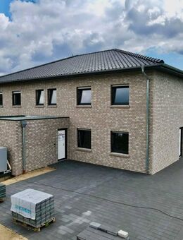 Nur noch 1/2 VERFÜGBAR! KFW 40 Neubau Obergeschosswohnung in 49584 Fürstenau zu verkaufen! - Fürstenau