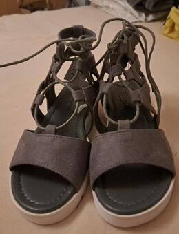 City Walk Damen Römersandale Sandale Römer Sandalette Sommerschuhe Grau Gr.37 - Hannover Ricklingen