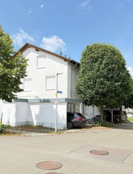 Doppelhaushälfte mit Carport und Einliegerwohnung - Knittlingen