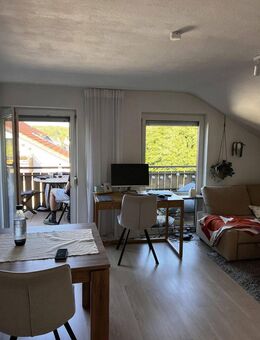 Behagliche 2-Zimmer-Dachgeschoßwohnung in Gerlingen - Gerlingen