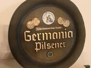 Germania Pilsener: Fassboden / Holzoptik - Düren