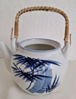 Teekanne Kaffeekanne Porzellan Gesamthöhe 20cm weiß blaue Blumen ohne Deckel - Essen