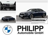 BMW 520, d M Sportpaket h&k Sitzlüftung, Jahr 2023 - Mülheim (Ruhr)