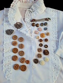 Original Alpen Trachten Bluse + sehr schöne dekorative Accessoires - Niederfischbach