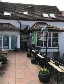 Reihenhaus mit Wintergarten u. Garage - Roßwein