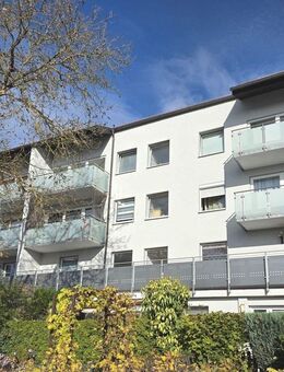 Einziehen & wohlfühlen - Neu renovierte 3,5-Zimmer Wohnung in Weiden - Weiden (Oberpfalz)