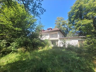 Geräumige Doppelhaushälfte mit ausgebautem Dachgeschoss in bevorzugter Lage