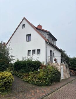 NEUER TOP-PREIS! Giesen - Gepflegtes Einfamilienhaus mit Keller und Garage in bevorzugter Wohnlage! - Giesen
