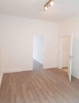 Schöne 4 Zimmer 80qm DG Wohnung in Elberfeld - Wuppertal