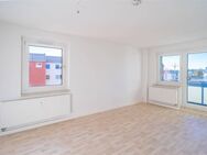 3 Zimmer Familienwohnung mit großen "Ums Eck"-Balkon und Weitblick - Chemnitz