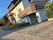 Dachgeschosswohnung mit Balkon und Blick ins Grüne - Meudt