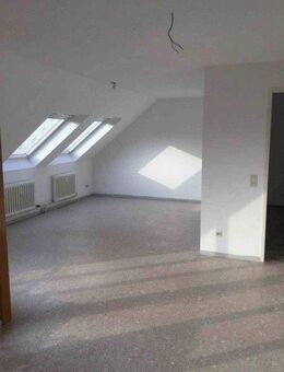 Großzügige 3-Zimmer-Wohnung mit Loggia (WBS). - Bielefeld