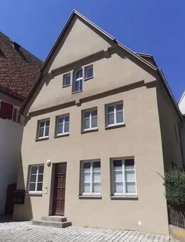 Modernes möbiliertes Appartement mit Einbauküche in der Innenstadt - Nördlingen