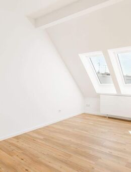 Zentral wohnen über den Dächern der Stadt im lichtdurchfluteten Erstbezug nach Sanierung - Berlin