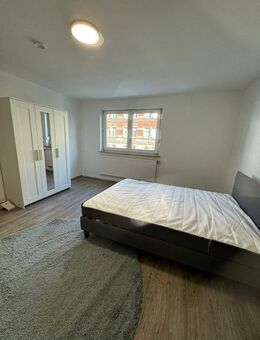 Großzügiges Zimmer mit Balkon in WG in Nürnberg Gostenhof - RENOVIERT und MÖBLIERT - Nürnberg