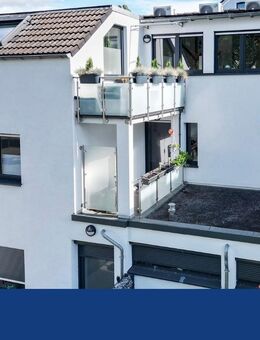 Hochwertige 3-Zimmer-Wohnung mit Balkon und Garage in kernsaniertem 3-Parteienhaus - Bochum