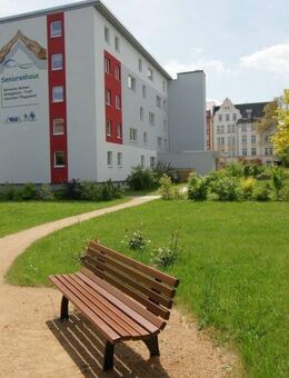 1 Raum Wohnung in Senioren -WG frei - Plauen