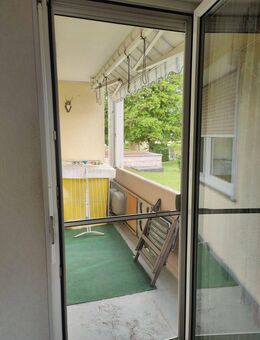 Günstig, Ideal für Senioren oder Familie mit Kind !!! Gepflegte 3 Zi. ETW, Loggia, Garagenplatz in Wildberg - Wildberg (Baden-Württemberg)