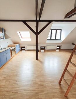 STADTLEBEN MIT STIL // bezugsfreie Dachgeschosswohnung mit Balkon und Einbauküche - Leipzig