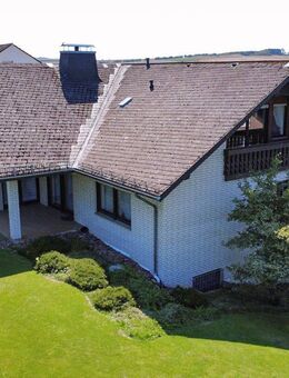 TOP Angebot !!! Einfamilienhaus mit Doppelgarage und viel Grün ! - Brakel