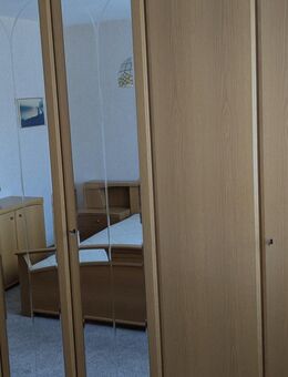 Schlafzimmer modern in heller Eiche mit Beleuchtung - Herne Wanne