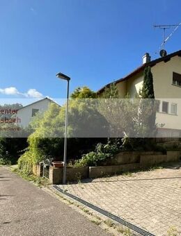 Charmantes Einfamilienhaus mit Wintergarten, ausgebautem Dachgeschoss & idylischem Garten - Gernsbach