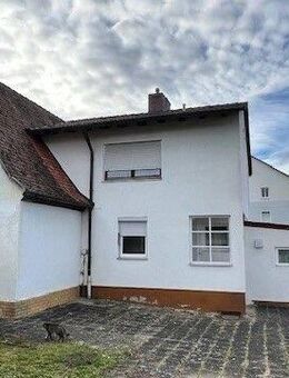 Kleines Eigenheim mit herrlichem Grundstück am Stadtrand! - Neustadt (Aisch)