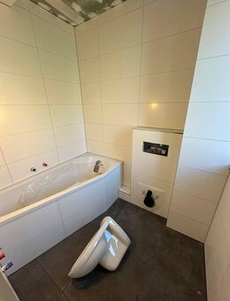 Erstbezug nach Sanierung: Ruhige Zweizimmerwohnung mit Einbauküche und Garten nahe Domplatz - Erfurt