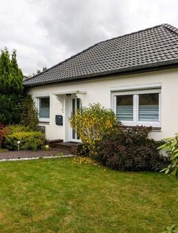 *** EFH - 2 ZKB - RENOVIERT und SANIERT in 2017 mit GARAGE *** - Delmenhorst