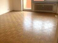Fürth: Schön geschnittene 2-Zimmer-Wohnung mit Balkon und EBK +++ direkt am Wiesengrund und unweit der U1 - Fürth