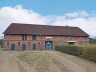 Liebhaberobjekt - Resthof in zentraler Dorflage mit separatem Baugrundstück - Bargstedt (Schleswig-Holstein)