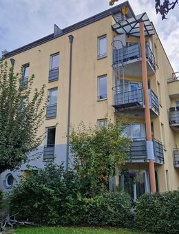 ***Attraktive 2-Zimmer-Wohnung zentrumsnah und Blick ins Grüne*** - Deggendorf