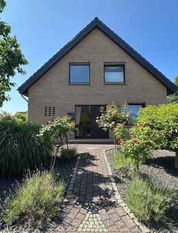 Gemütliches freistehendes Einfamilienhaus in Stade-Hagen - Stade (Hansestadt)