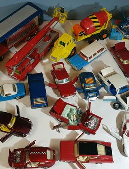 Alte Corgi Toys meist sehr gut erhalten, ca. 30 Modelle 60/70er Jahre. Set PINDER Cirkus, einige OVP - Bovenden