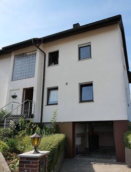 Großzügiges, freistehendes Zweifamilienhaus mit 8 Zimmern in ruhiger und naturnaher Lage von Langenzenn (unsere Objektnummer: 03CK0125) - Langenzenn