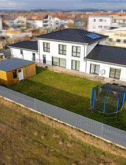 Lachen und Toben ausdrücklich erwünscht! Einfamilienhaus mit Einliegerwohnung wartet auf Sie! - Salz (Bayern)