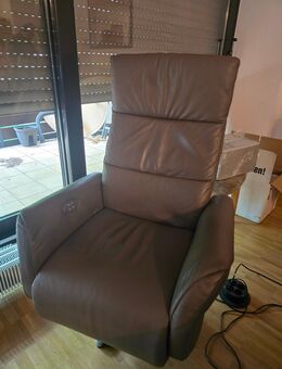 Relaxsessel Echtleder – elektrisch verstellbar – sehr guter Zustand - Krefeld